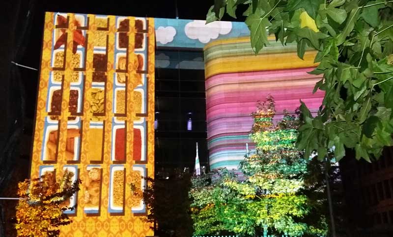 Lichterfest in Berlin - Botschaft von Singapur - Illumination von Friederike Neumann