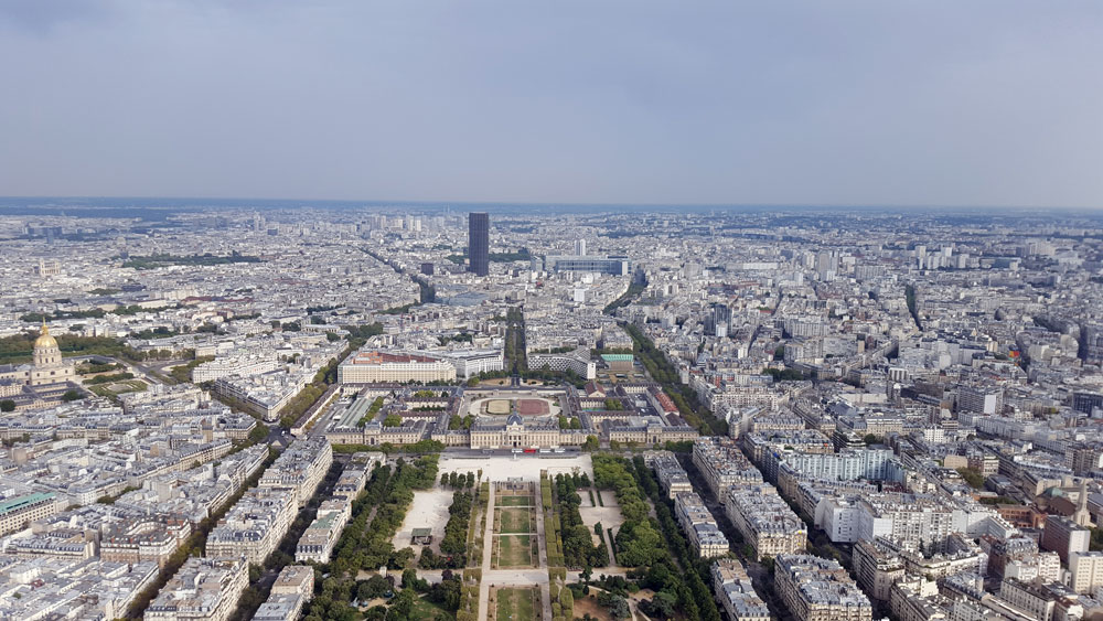 Ausblick aus der 3. Etage des Eiffelturms auf Trocadero