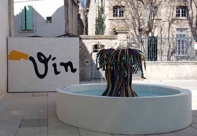 Arles - Vor der Fondation van Gogh