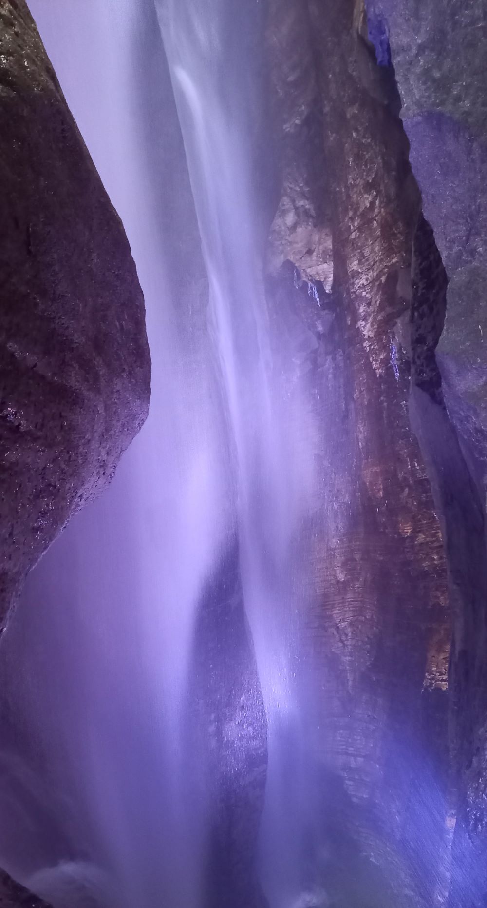 Der Wasserfall im Varone Park