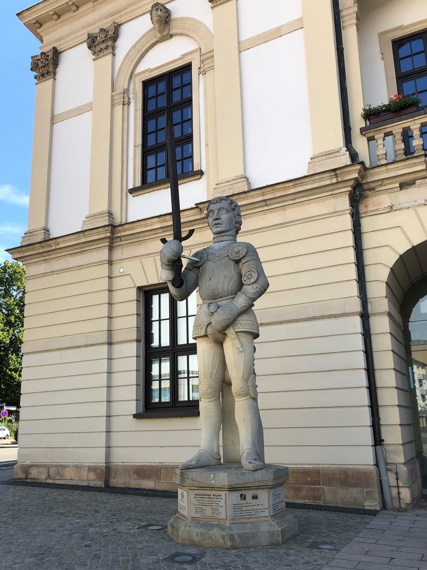 Der Magdeburger Roland vor dem alten Rathaus