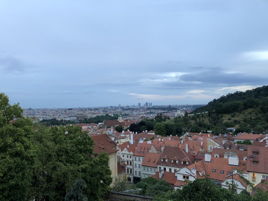 Blick vom Burgviertel aus über Prag