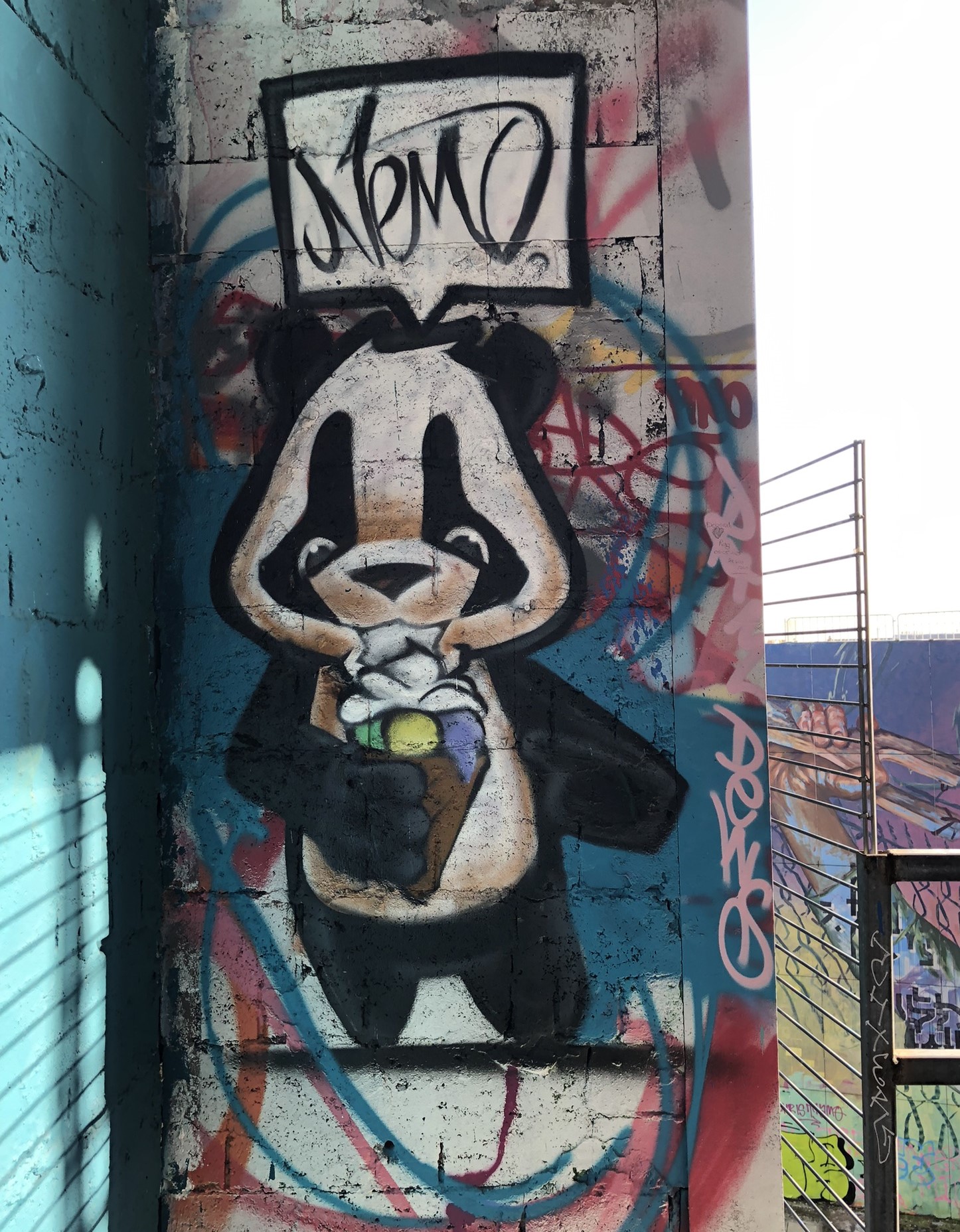 Graffiti von Nemo auf dem Teufelsberg in Berlin