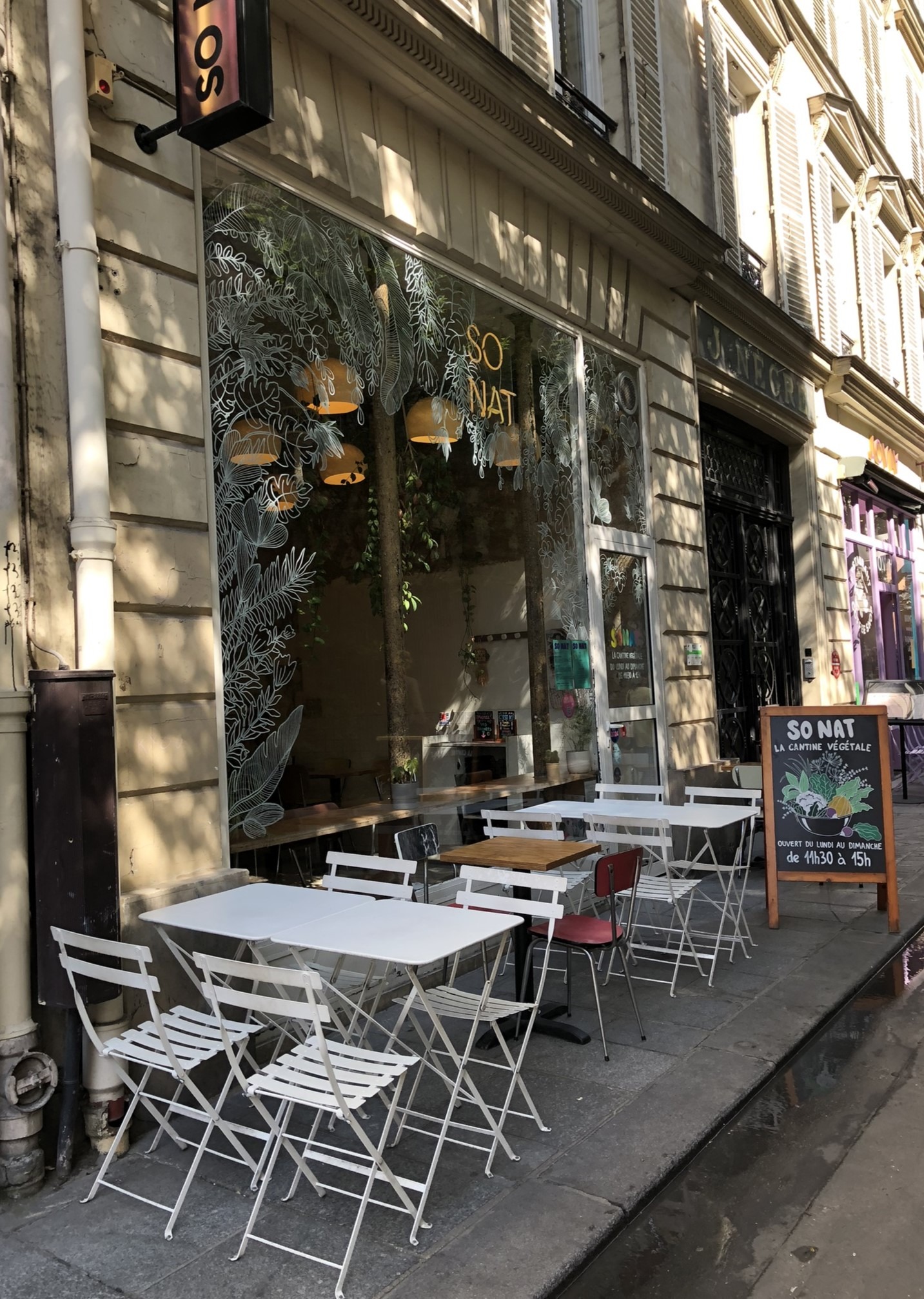 SO NAT in der Rue Bourdaloue in Paris