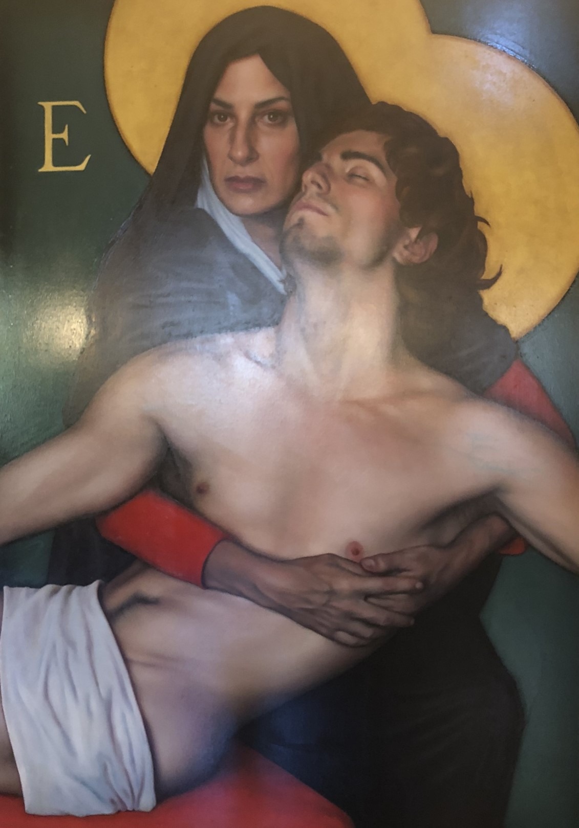 Bild der Künstlerin Eleonora Ciroli in der Ausstellung im Kloster Santa Chiara in Neapel