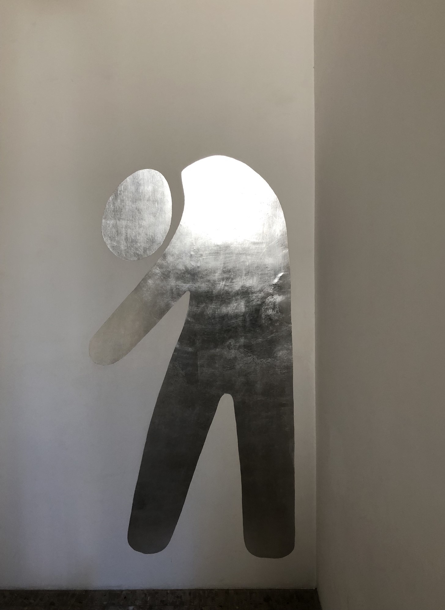 Installation der italienischen Künstlerin Giulia Piscitelli im Museum für zeitgenössische Kunst (MADRE)